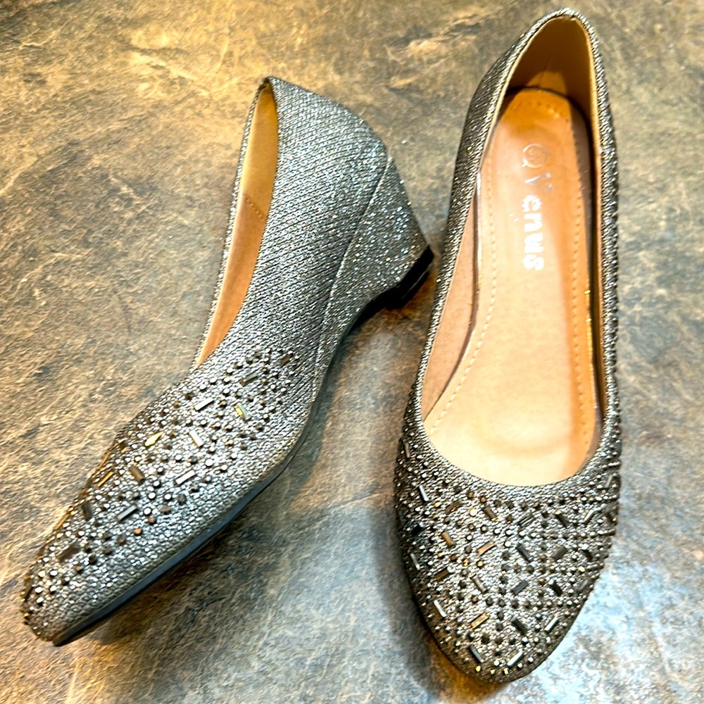 Studded Venus Pumps- Gray & Silver